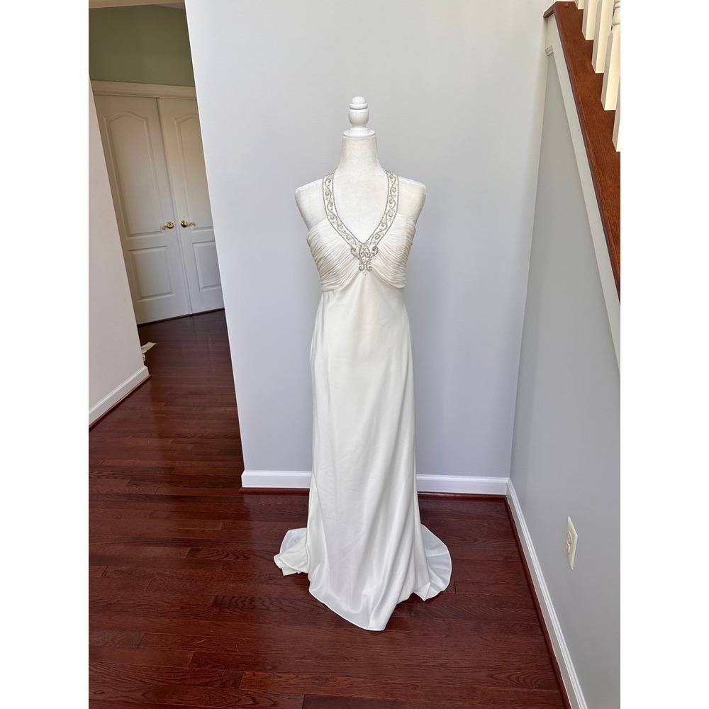 David's Bridal Galina Halter Neck Embroidered Ivory Beaded Wedding Dress
